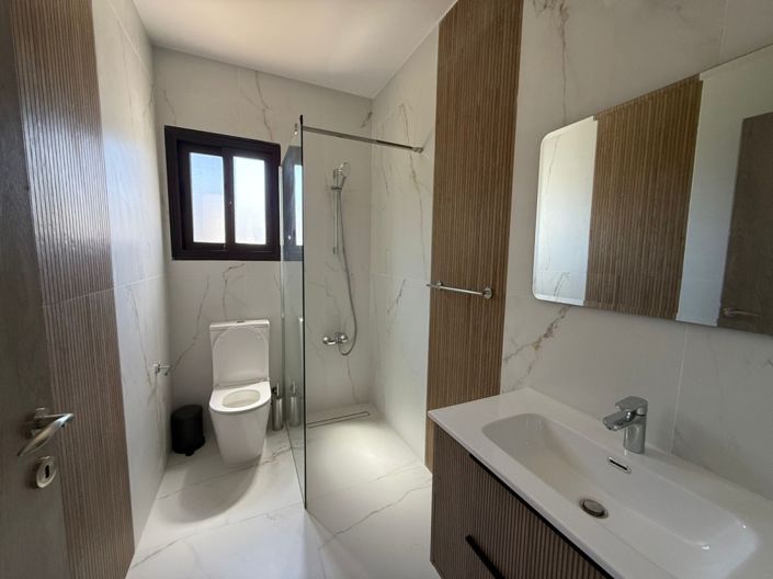 Image No.10-4 Bed Villa for sale