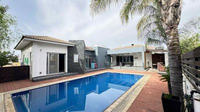 Detached Villa For Sale  in  Acheleia