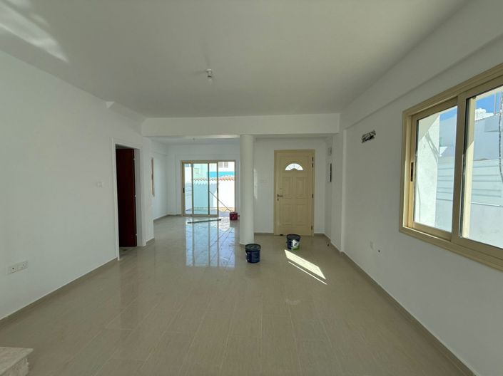 Image No.2-Villa de 3 chambres à vendre à Empa