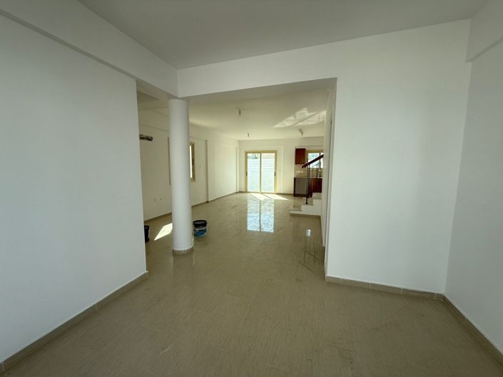 Image No.5-Villa de 3 chambres à vendre à Empa