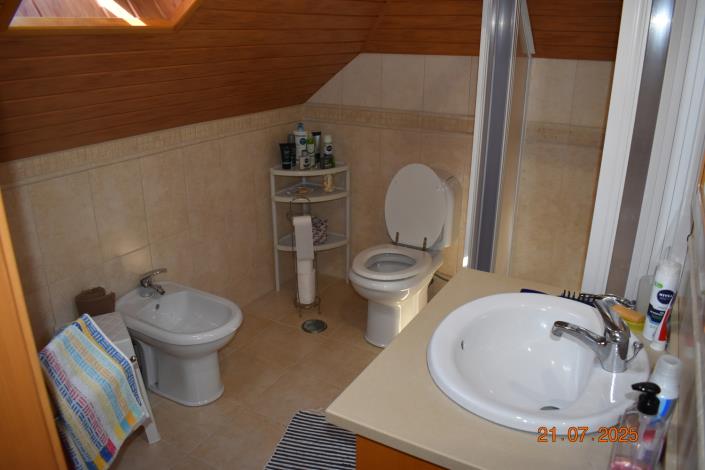 Image No.12-3 Bed Apartment for sale