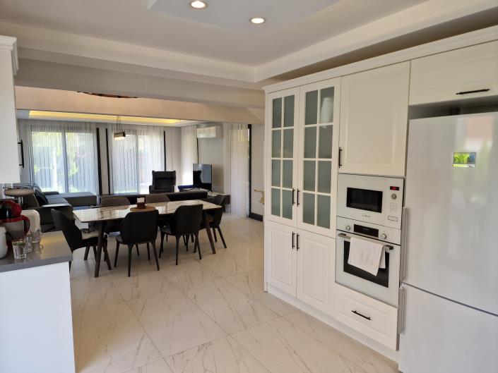 Image No.4-4 Bed Villa / Detached for sale