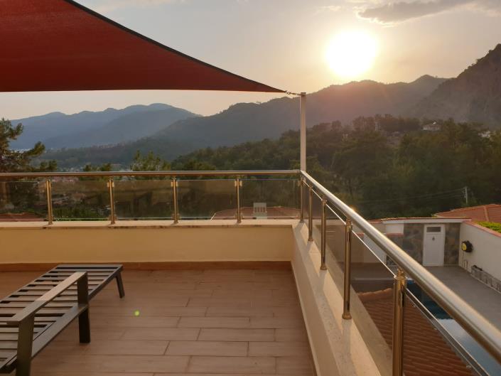 Image No.18-4 Bed Villa / Detached for sale