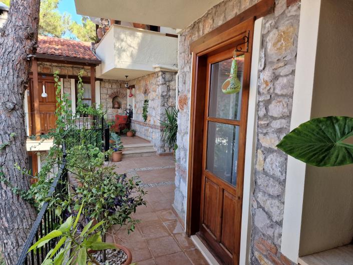 Image No.26-14 Bed Villa / Detached for sale