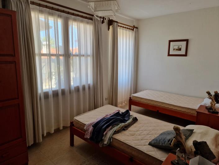 Image No.11-14 Bed Villa / Detached for sale