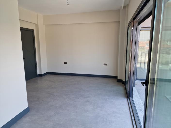 Image No.27-4 Bed Mansion for sale