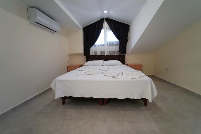 Image No.10-4 Bed Villa / Detached for sale