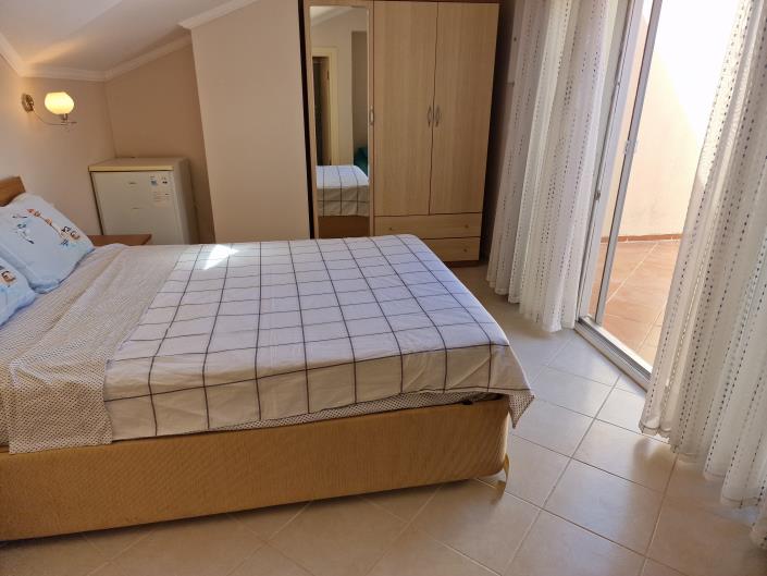 Image No.18-3 Bed Apartment for sale