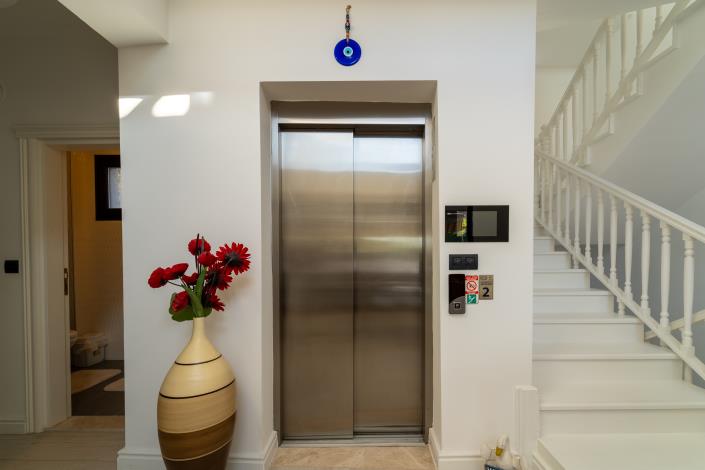 Image No.3-5 Bed Villa / Detached for sale