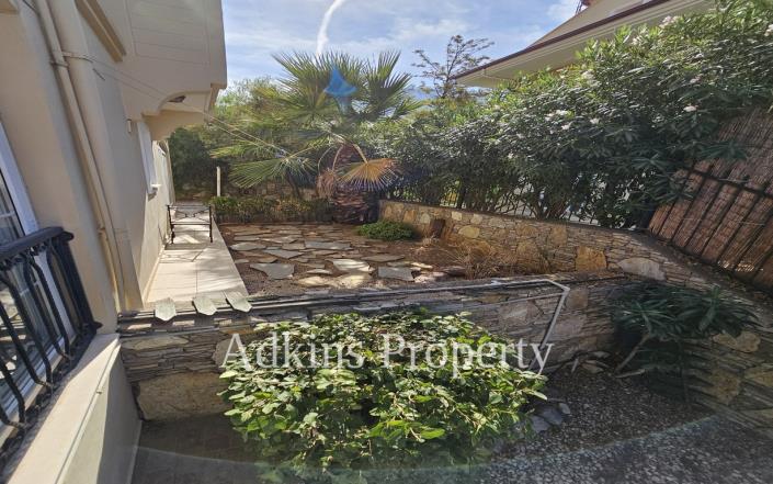 Image No.24-4 Bed Villa / Detached for sale