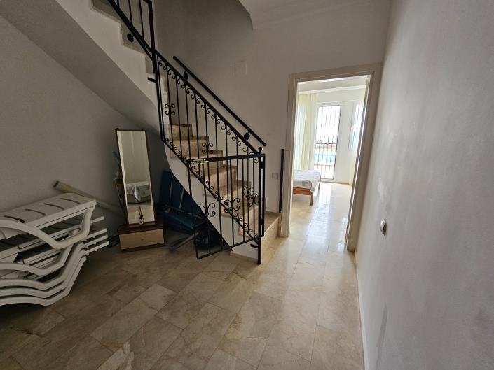 Image No.12-3 Bed Apartment for sale