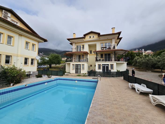 Image No.18-3 Bed Apartment for sale