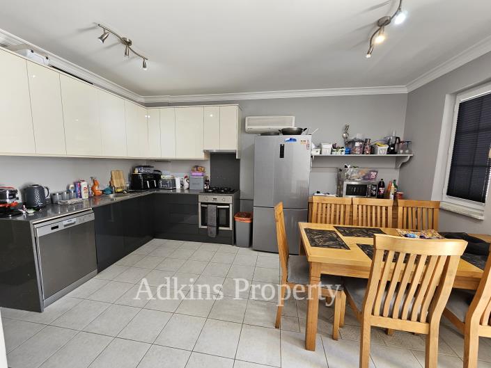 Image No.3-4 Bed Apartment for sale