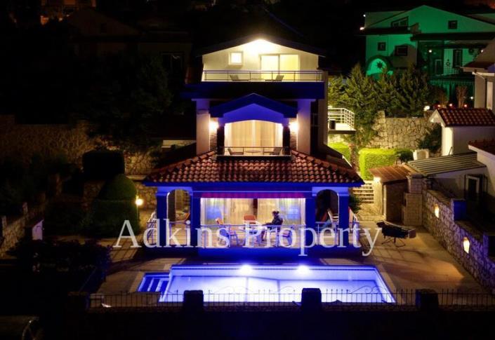 Image No.41-5 Bed Villa / Detached for sale