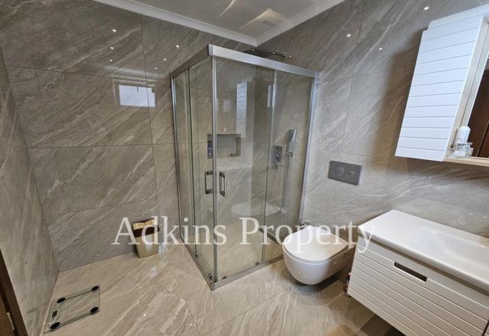 Image No.20-5 Bed Villa / Detached for sale