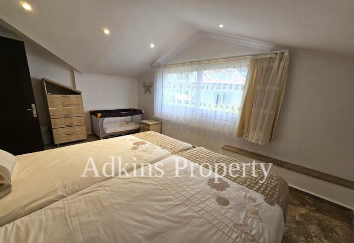 Image No.25-5 Bed Villa / Detached for sale