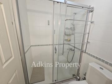 E_Family-Bathroom-1--3-