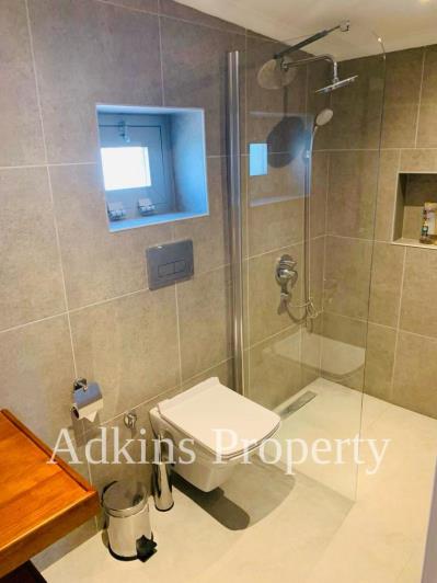 Image No.16-4 Bed Villa / Detached for sale