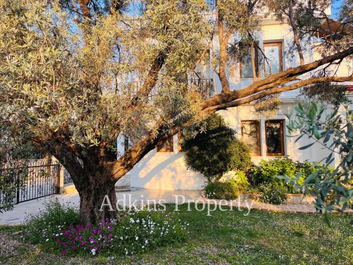 Image No.40-4 Bed Villa / Detached for sale