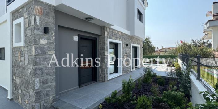 Image No.30-4 Bed Villa / Detached for sale