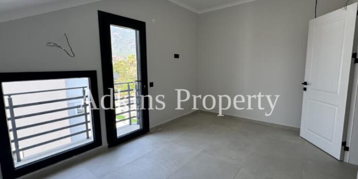 Image No.26-4 Bed Villa / Detached for sale