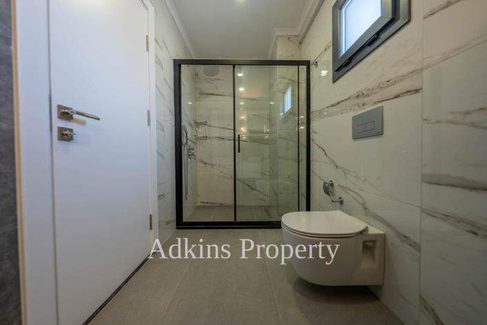 Image No.23-4 Bed Villa / Detached for sale