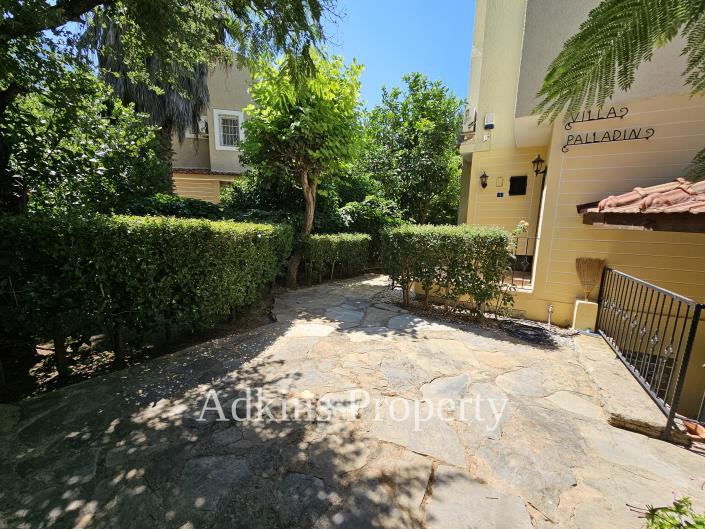 Image No.24-4 Bed Villa / Detached for sale