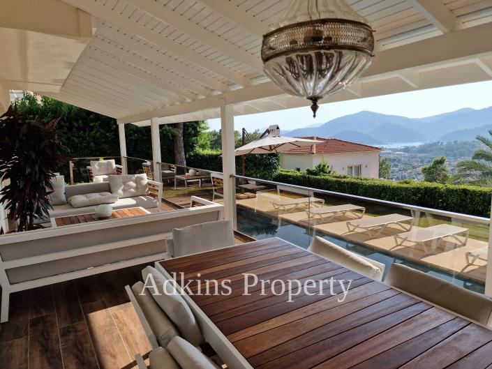 Image No.19-5 Bed Villa / Detached for sale