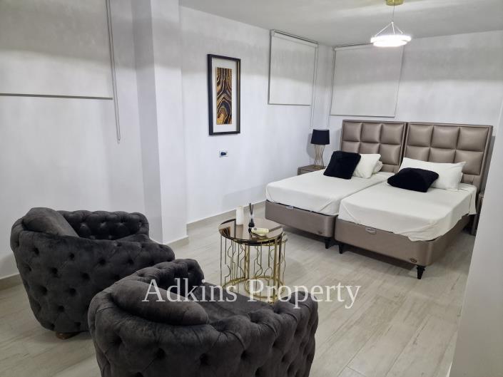 Image No.11-5 Bed Villa / Detached for sale