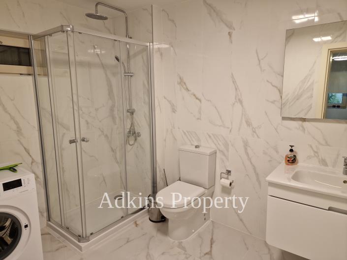 Image No.14-5 Bed Villa / Detached for sale