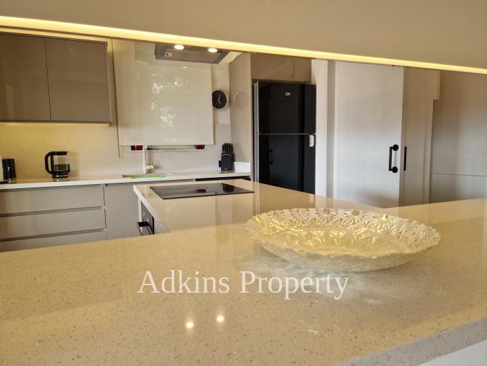 Image No.2-5 Bed Villa / Detached for sale