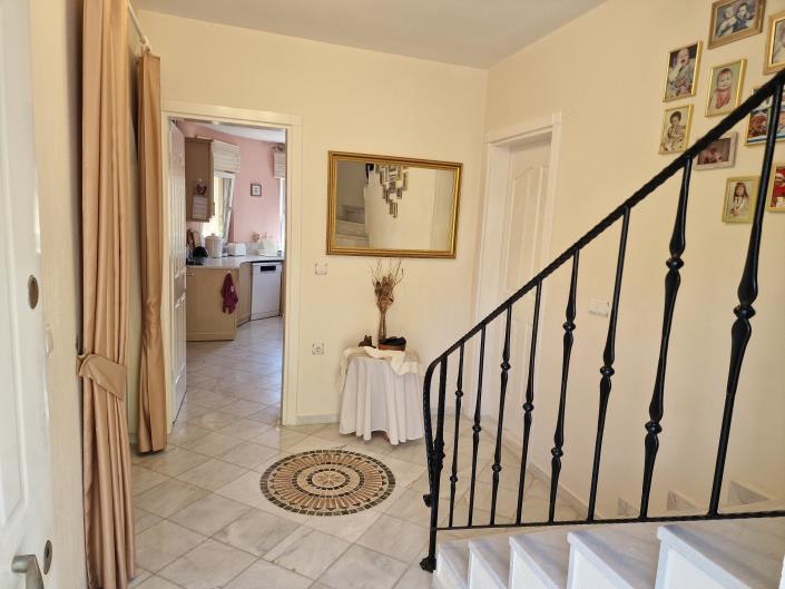 Image No.10-3 Bed Villa / Detached for sale