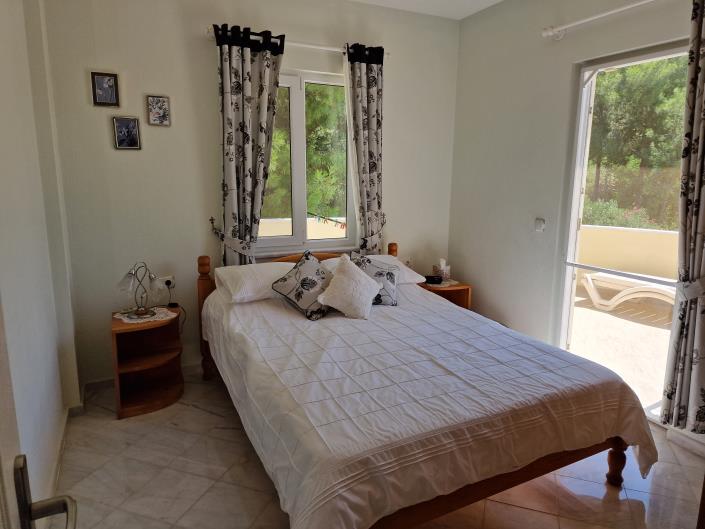 Image No.11-3 Bed Villa / Detached for sale