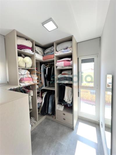 Image No.13-4 Bed Chalet for sale