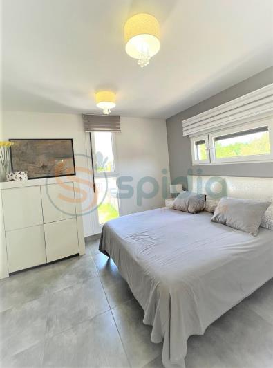 Image No.17-4 Bed Chalet for sale