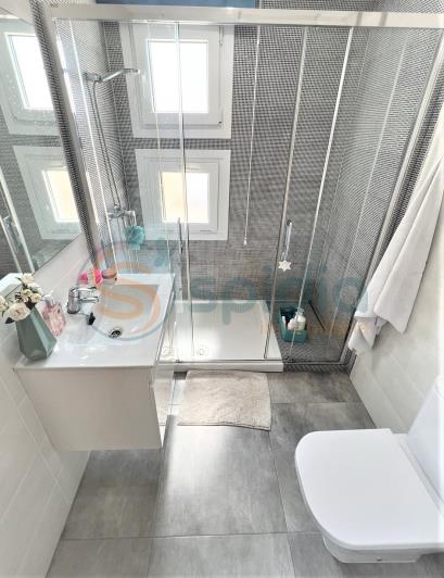 Image No.32-4 Bed Chalet for sale