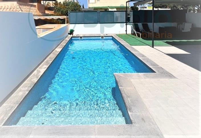 Image No.36-4 Bed Chalet for sale