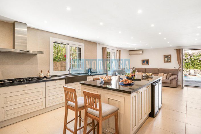 Image No.30-4 Bed Villa for sale