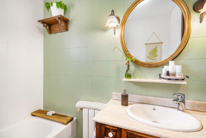 Image No.10-4 Bed Country House for sale