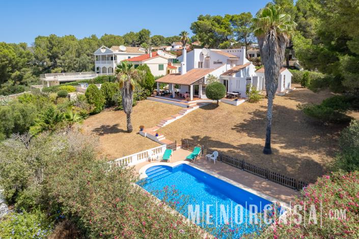 Image No.45-5 Bed Villa / Detached for sale