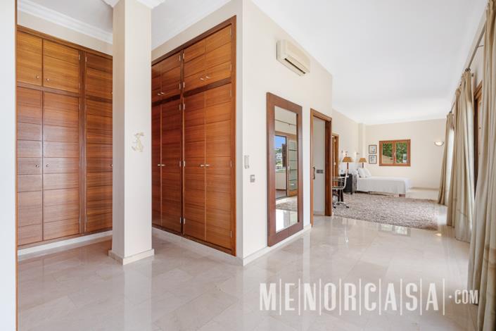 Image No.3-5 Bed Villa / Detached for sale