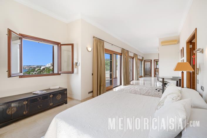 Image No.6-5 Bed Villa / Detached for sale