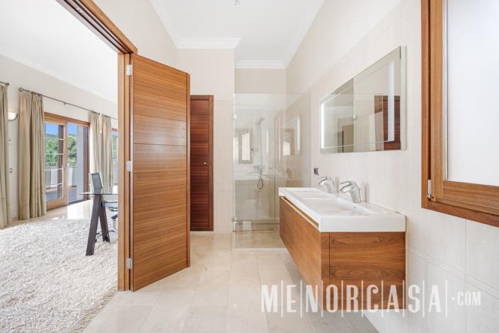 Image No.7-5 Bed Villa / Detached for sale