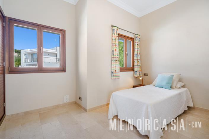 Image No.9-5 Bed Villa / Detached for sale