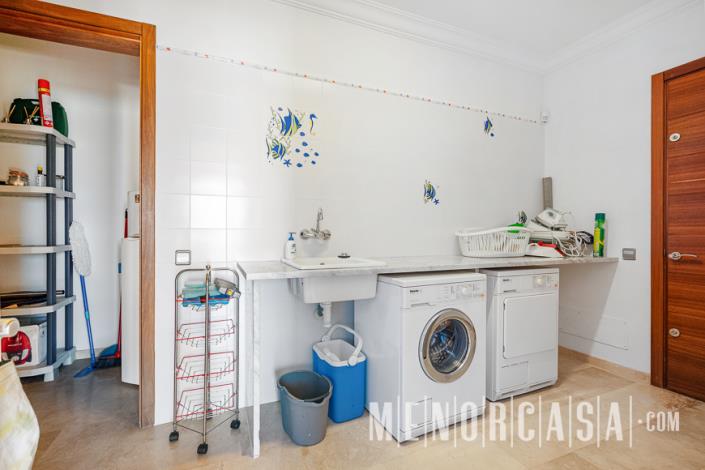 Image No.25-5 Bed Villa / Detached for sale