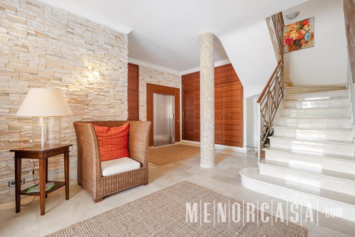 Image No.48-5 Bed Villa / Detached for sale