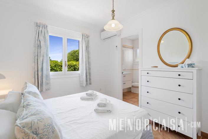 Image No.12-3 Bed Villa / Detached for sale