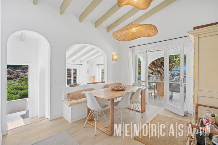 Image No.23-4 Bed Villa / Detached for sale