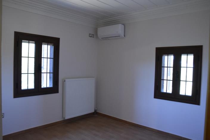 Image No.19-3 Bed House for sale