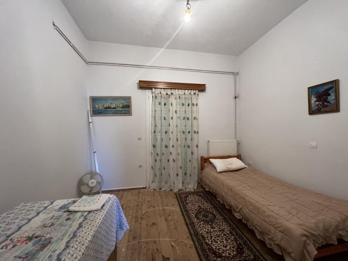 Image No.10-3 Bed House for sale